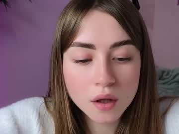 webcam girl strawberryjamx live cam image #3869533