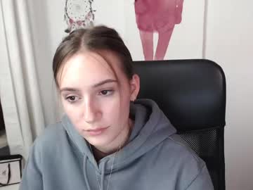 webcam girl lili_petit live cam image #3165730