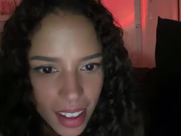 webcam girl jazmeetswrld_show live cam image #7115322