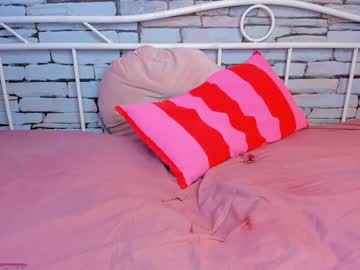 webcam girl eugenetomas live cam image #2082698