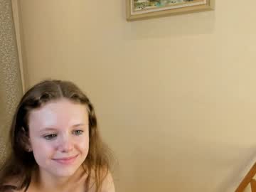 webcam girl maryrogersa live cam image #5139735