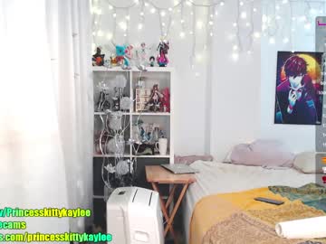 webcam girl princesskittykaylee live cam image #166516