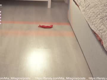 webcam girl mia_milagros live cam image #2582287