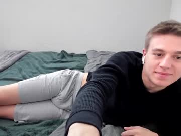 webcam man collegeboiaz live cam image #6652677