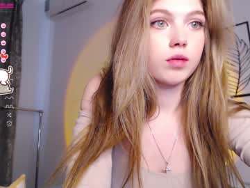 webcam girl small_blondee live cam image #3301433