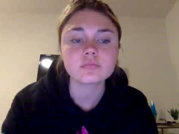 webcam girl cassidyyqueen live cam image #4423156