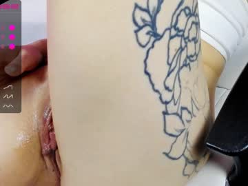 webcam girl lina_bitch live cam image #2165098
