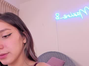 webcam girl maxine_8 live cam image #2725100