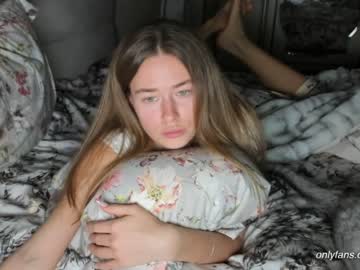 webcam girl oksanafedorova live cam image #612395