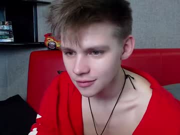 webcam man aristarkh_ live cam image #3725560