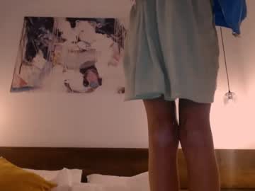 webcam girl bitter_moon live cam image #4022102