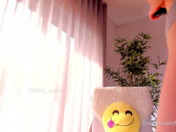 webcam girl felicity_yours live cam image #4688754