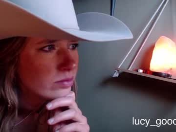 webcam girl lucy_gooosey live cam image #4285157
