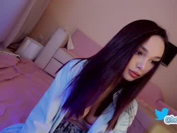 webcam girl hollyextra live cam image #2950413