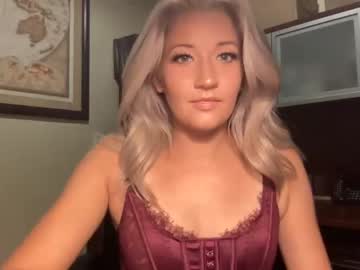 webcam girl amelia_beverly live cam image #1490256
