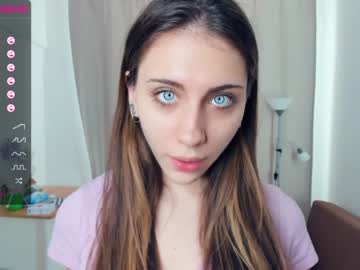 webcam girl il0_vee live cam image #4266439