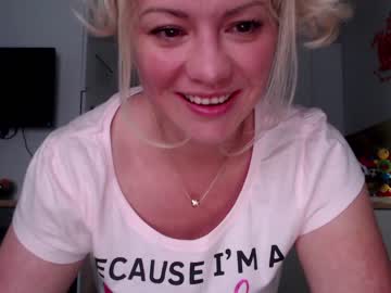 webcam girl kiradivine live cam image #2055422