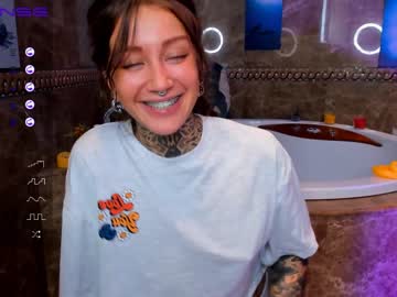 webcam girl nickyneck live cam image #2260117