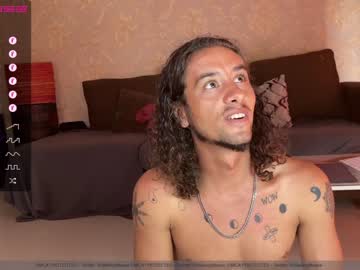 webcam man makingmoans live cam image #3929189
