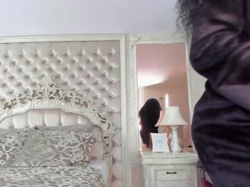 webcam girl shantallknowless live cam image #3273214