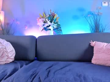 webcam girl littlee33 live cam image #3554633