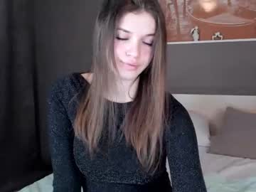 webcam girl sof1a_shy live cam image #3584367