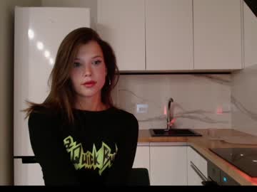 webcam girl bitter_moon live cam image #5538472