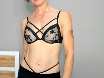 webcam girl dorothy_meyer live cam image #4894355