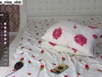 webcam girl misss_viki live cam image #5742895
