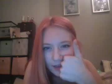 webcam girl sluttyxstrawberry live cam image #4796001