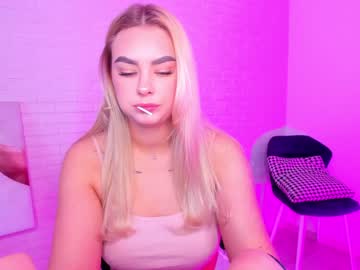 webcam girl 8a8y_nura live cam image #1218514