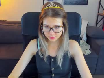 webcam girl lisa_roses live cam image #3378411