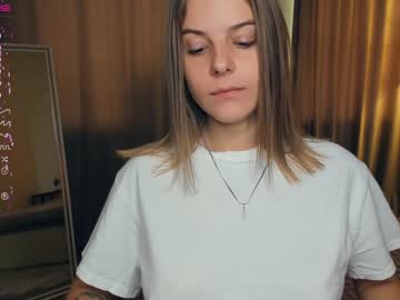 webcam girl erline_may live cam image #6974217