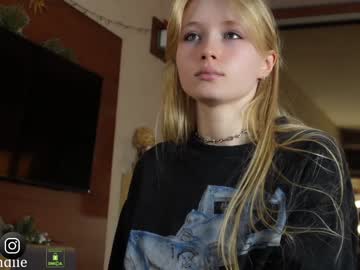 webcam girl bestblondiiecb live cam image #6844026