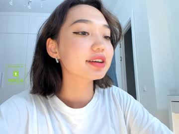 webcam girl lee_yoona live cam image #51450