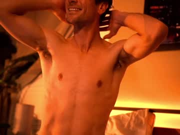 webcam man charlieonline live cam image #966743