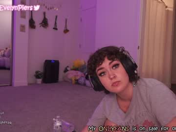 webcam girl evelynpiers live cam image #2518088