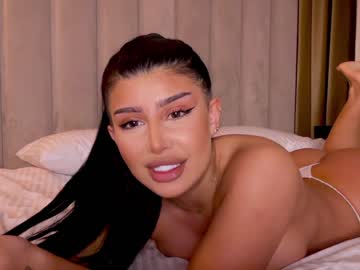 webcam girl moniqueeass live cam image #5875687