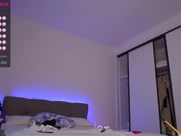 webcam girl callme_star live cam image #5024837