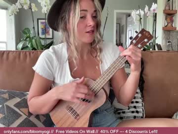 webcam girl bloomyogi live cam image #2083977