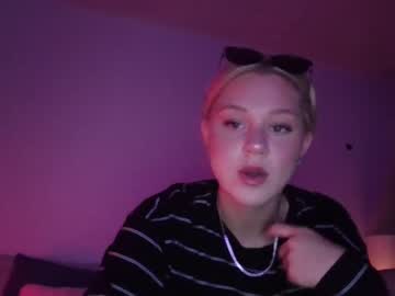 webcam couple prettypoliteladies live cam image #4899640