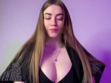 webcam girl strawberryjamx live cam image #3770117