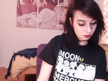 webcam girl eeeveee live cam image #1115591