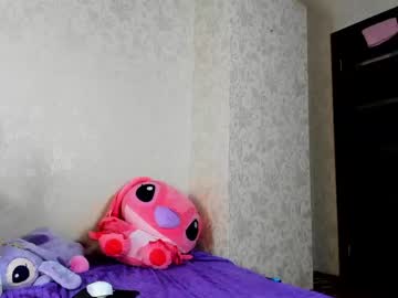 webcam girl l0ve_sh0w live cam image #4776740