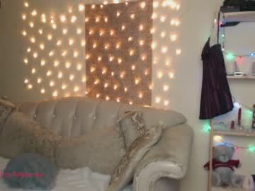 webcam girl elly_queeen live cam image #1313335