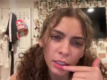 webcam girl luxuryxxo live cam image #7019041