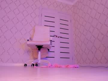 webcam girl aerri_lee live cam image #2329410