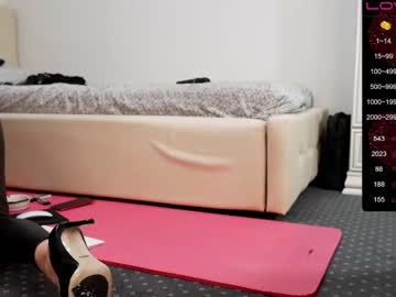 webcam girl carmela_fox live cam image #4194381