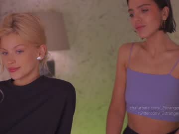 webcam girl _2strangers live cam image #2444983
