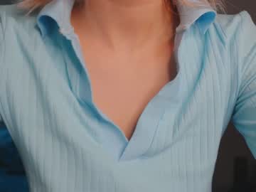 webcam girl angella_kleee live cam image #3892425